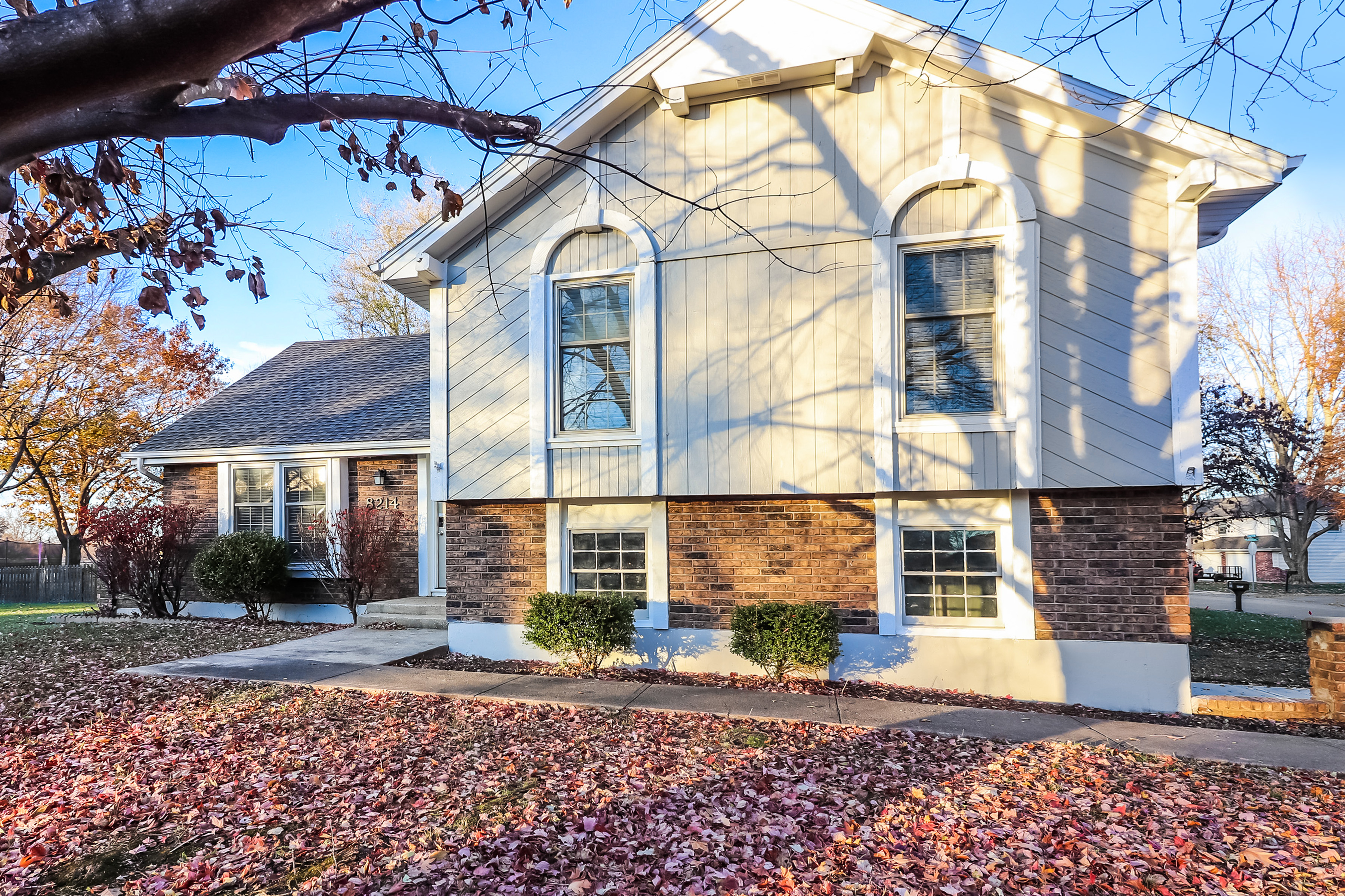 8214 E 166TH ST BELTON, MO 64012